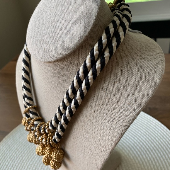 Stella & Dot Kalani Statement Necklace - Picture 5 of 11